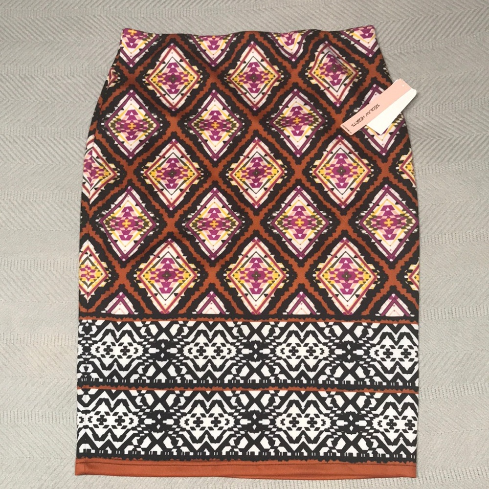 🦖 4/$15 Sequin Hearts Skirt